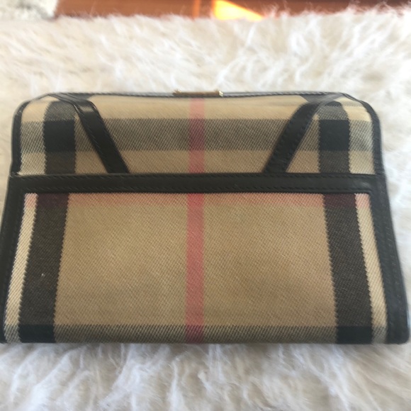 Authentic Burberry wallet - Picture 7 of 8